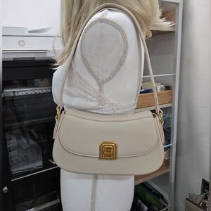 Elegant Cream Shoulder Bag
